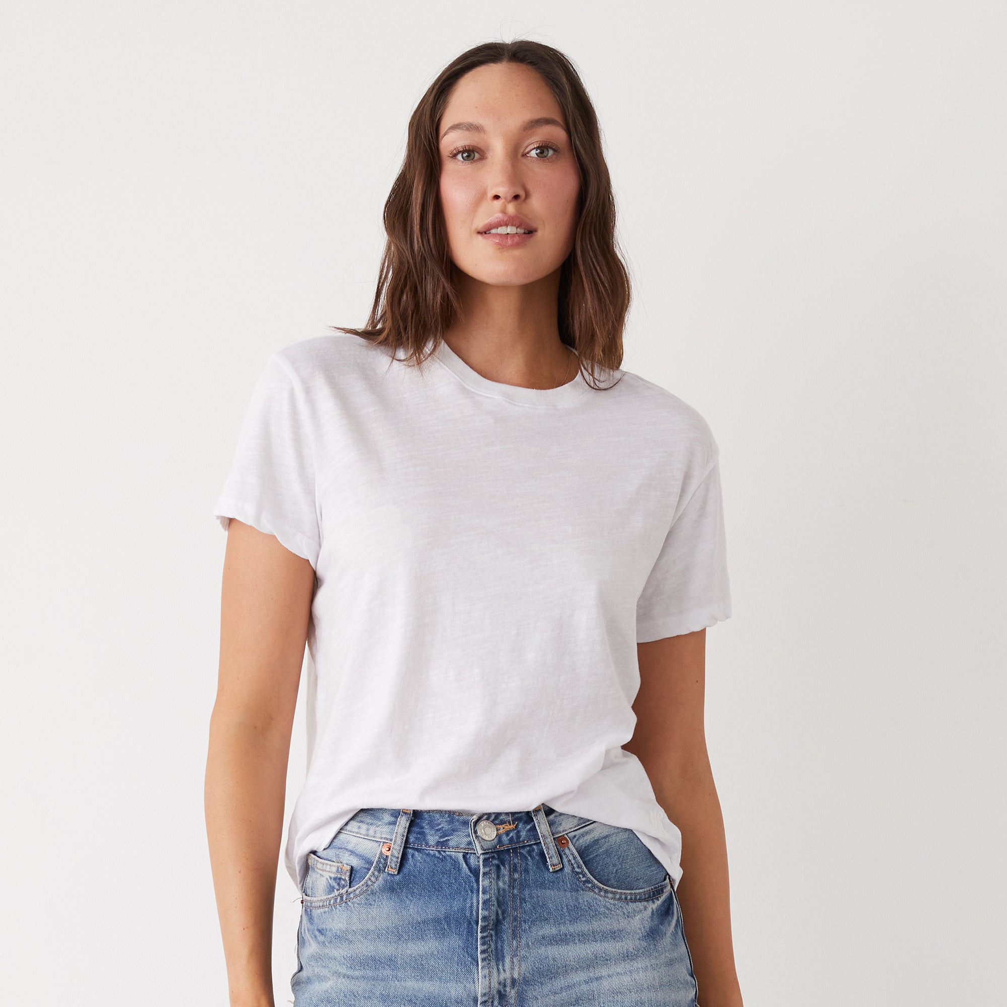 Womens Tees - Sweater, Linen, Polo and More – MONROW