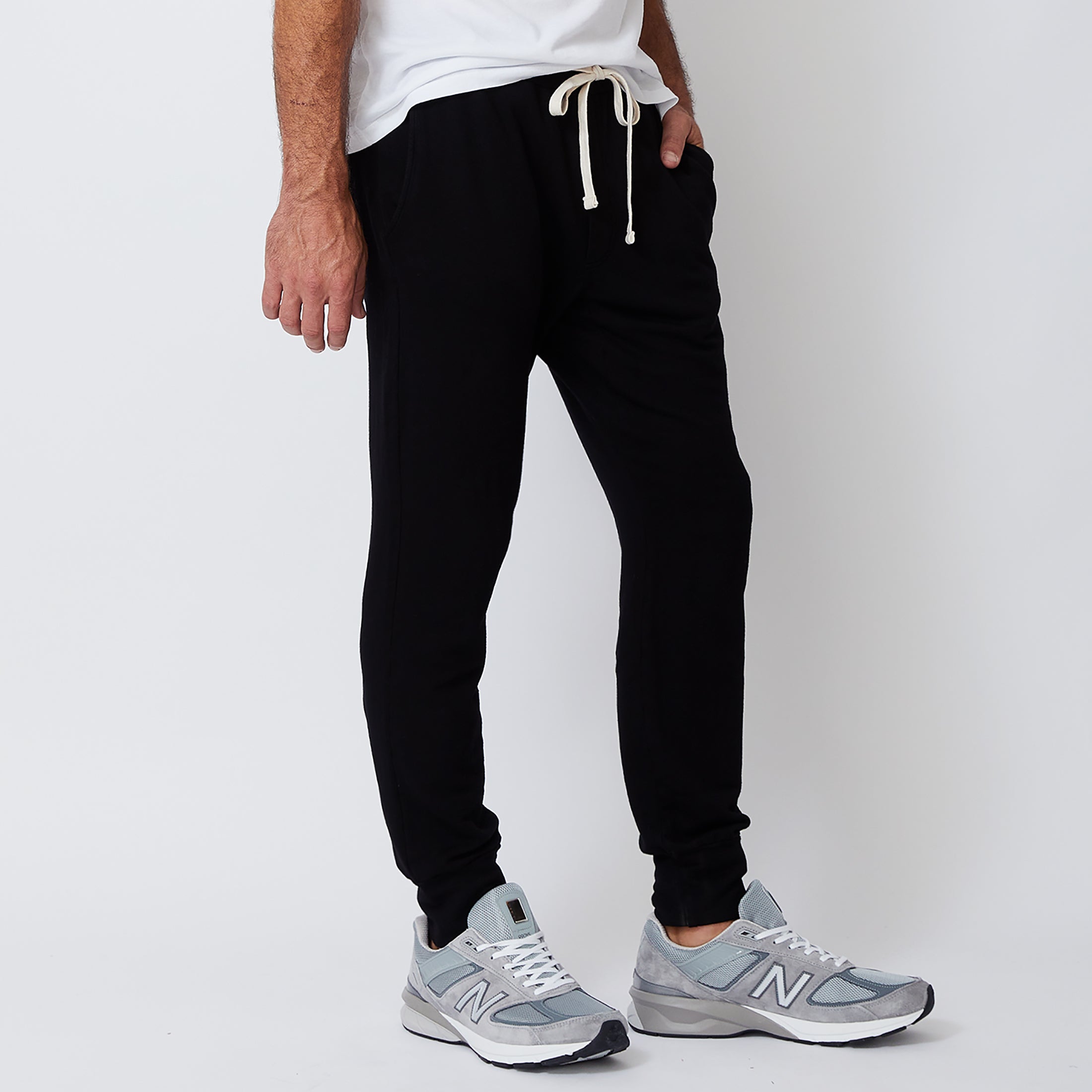 Men s Supersoft Fleece Jogger Black Color MONROW